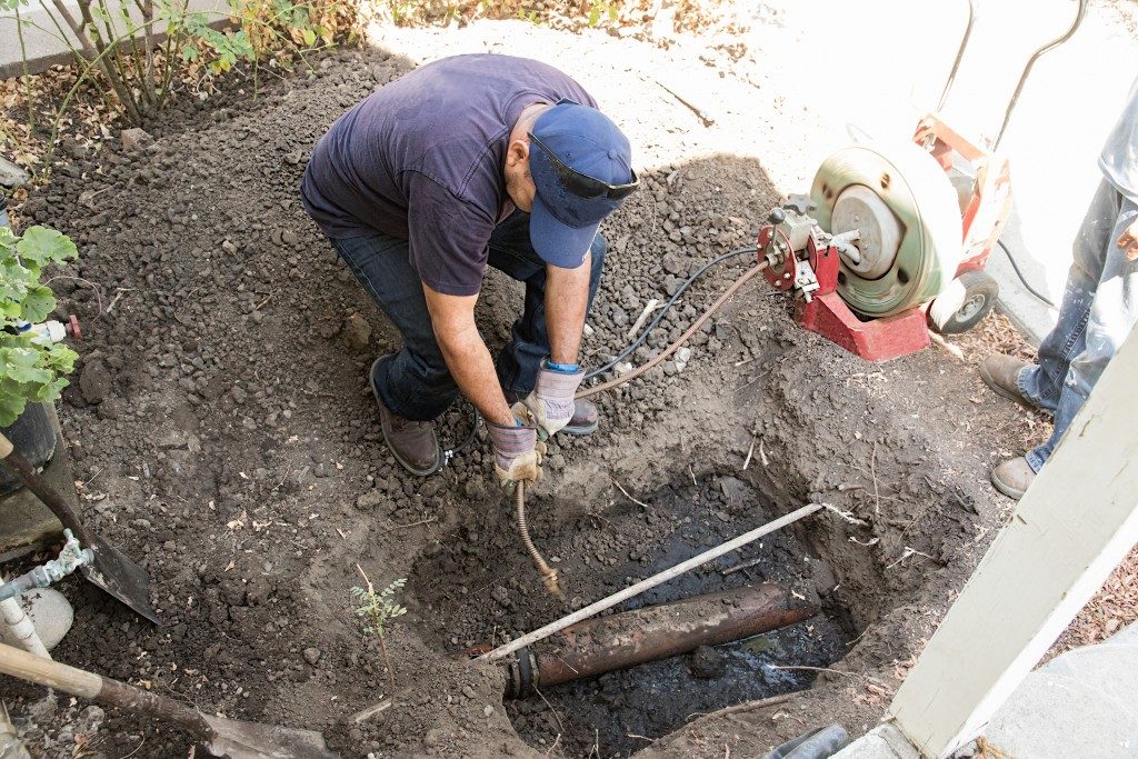 digging to sewer line